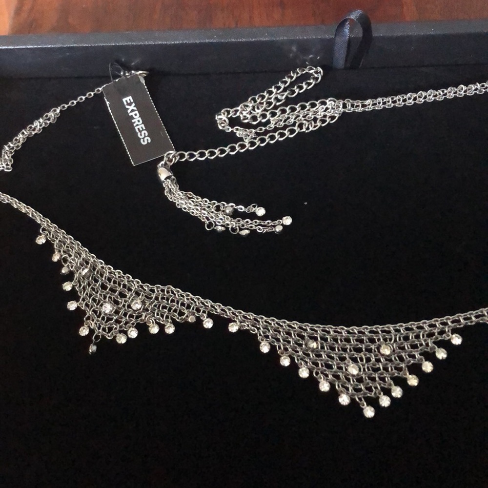 Women’s Chain Belt with rhinestone detailing NWT - Picture 6 of 6